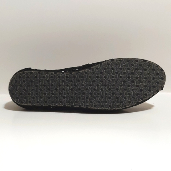 TOMS Black Crochet - Picture 3 of 4